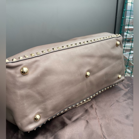 VALENTINO GARAVANI Rockstud Leather Bag - Picture 9 of 16